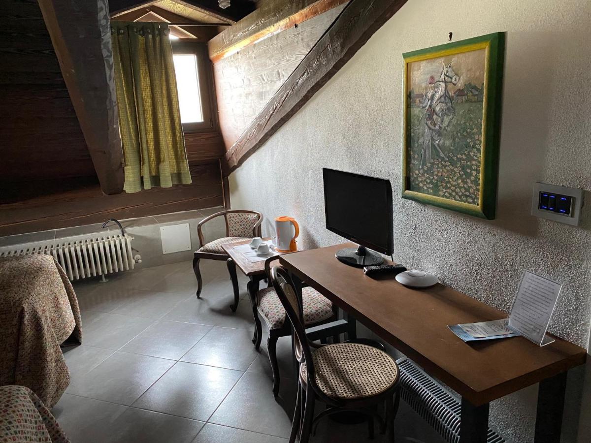 Il Vecchio Mulino Di Bairo Guest House ภายนอก รูปภาพ