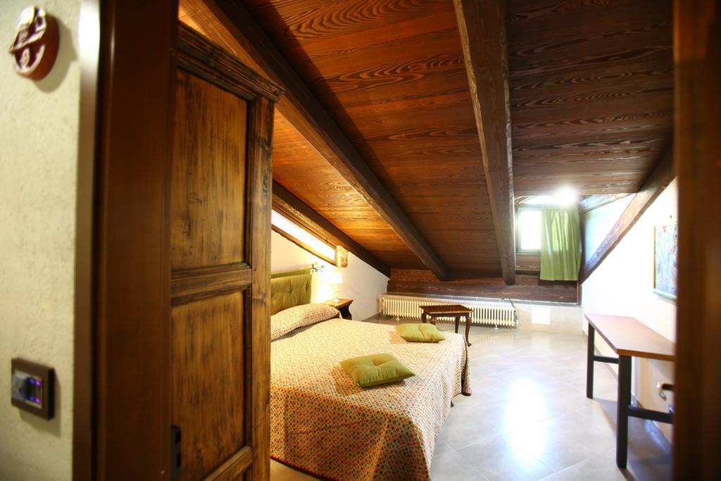 Il Vecchio Mulino Di Bairo Guest House ห้อง รูปภาพ